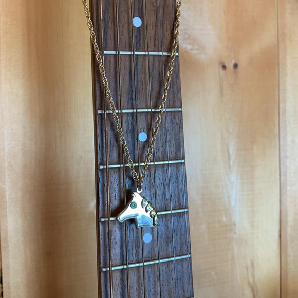 Pierre Cardin Vintage Gold Tone Horse Pendant Necklace - Picture 4 of 14